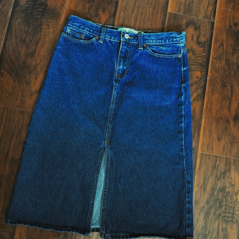 Women’s GAP JEANS Navy Blue Knee Length Skirt w/Slit, Size 6